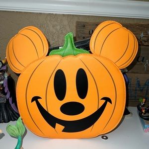 Loungefly Disney Mickey Mouse exclusive jack-o-lantern 🎃 crossbody